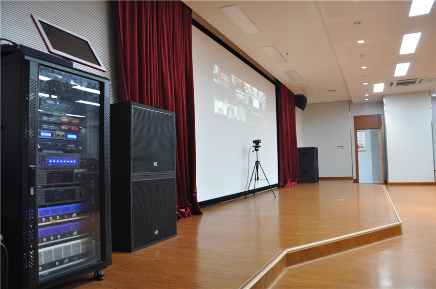 黃島海關(guān)數字音(yīn)響係統工(gōng)程(chéng)(圖7) 黃島(dǎo)海關數字音響係統工程(圖7)